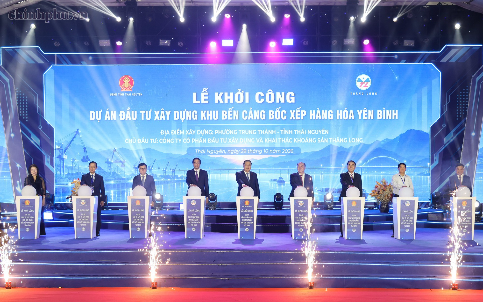 Phó Thủ tướng Thường trực Phạm Gia Túc dự lễ khởi công cảng Yên Bình (Thái Nguyên)