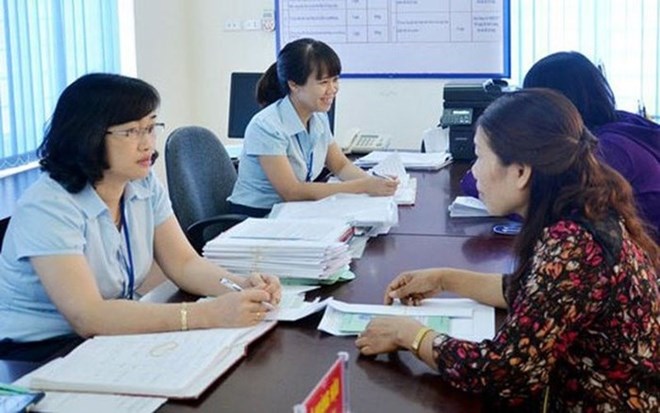 Nghị định số 381/2026/NĐ-CP: Cán bộ, công chức cấp xã được hưởng phụ cấp công vụ 55%