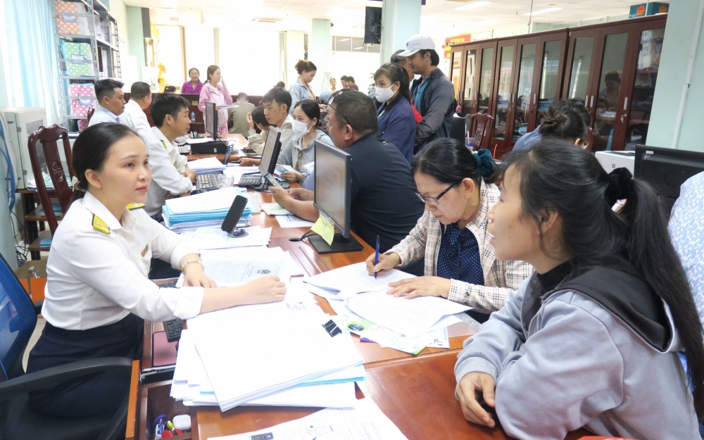Hướng dẫn chi tiết giảm 30% số thuế TNCN, thuế TNDN phải nộp từ kinh doanh có doanh thu không quá 10 tỉ đồng