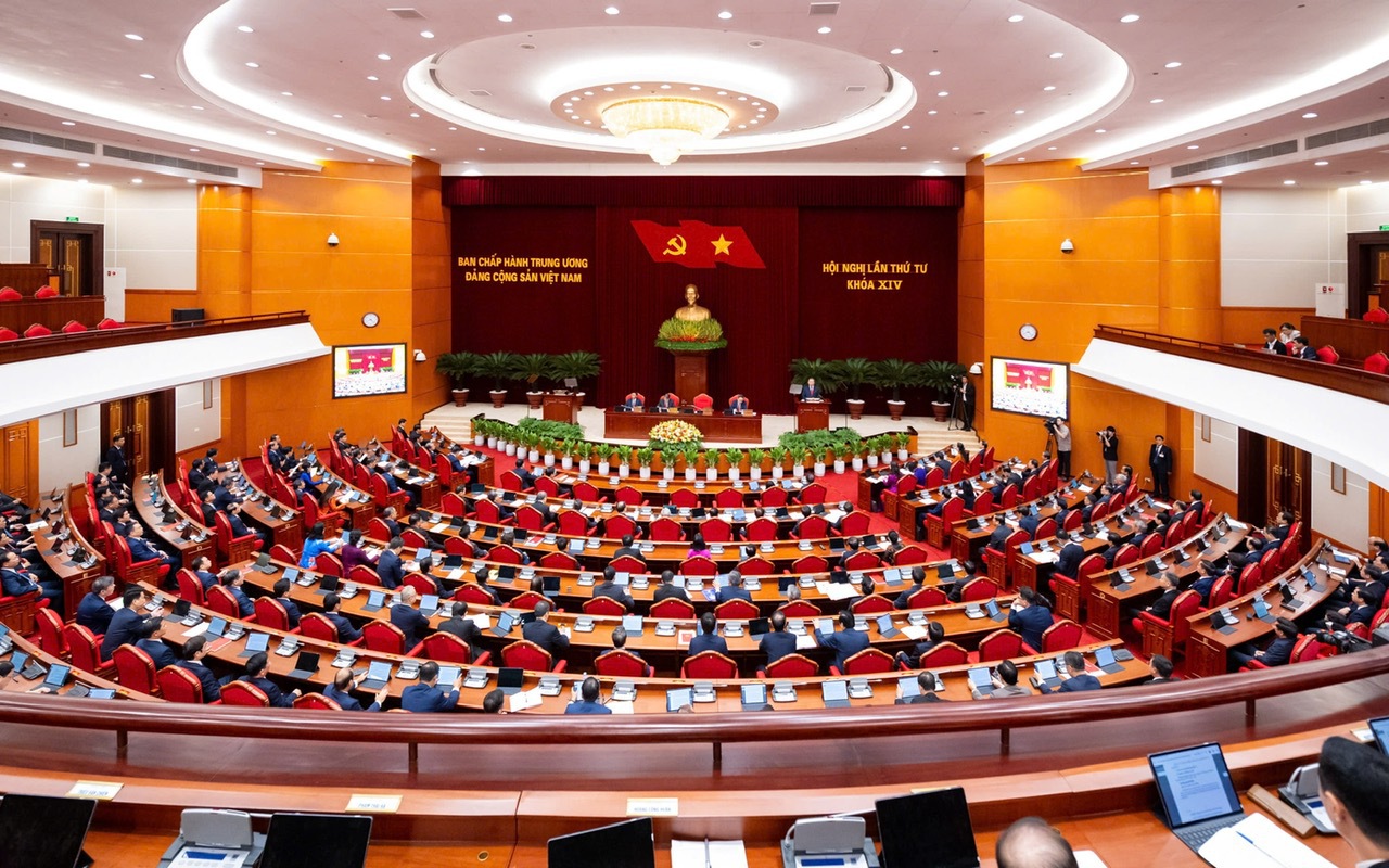 Thông cáo báo chí về ngày làm việc thứ ba Hội nghị lần thứ tư Ban Chấp hành Trung ương Đảng khoá XIV