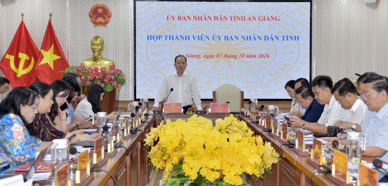 An Giang đề xuất hỗ trợ cán bộ bị ảnh hưởng do thay đổi nơi làm việc sau sắp xếp đơn vị hành chính- Ảnh 1.