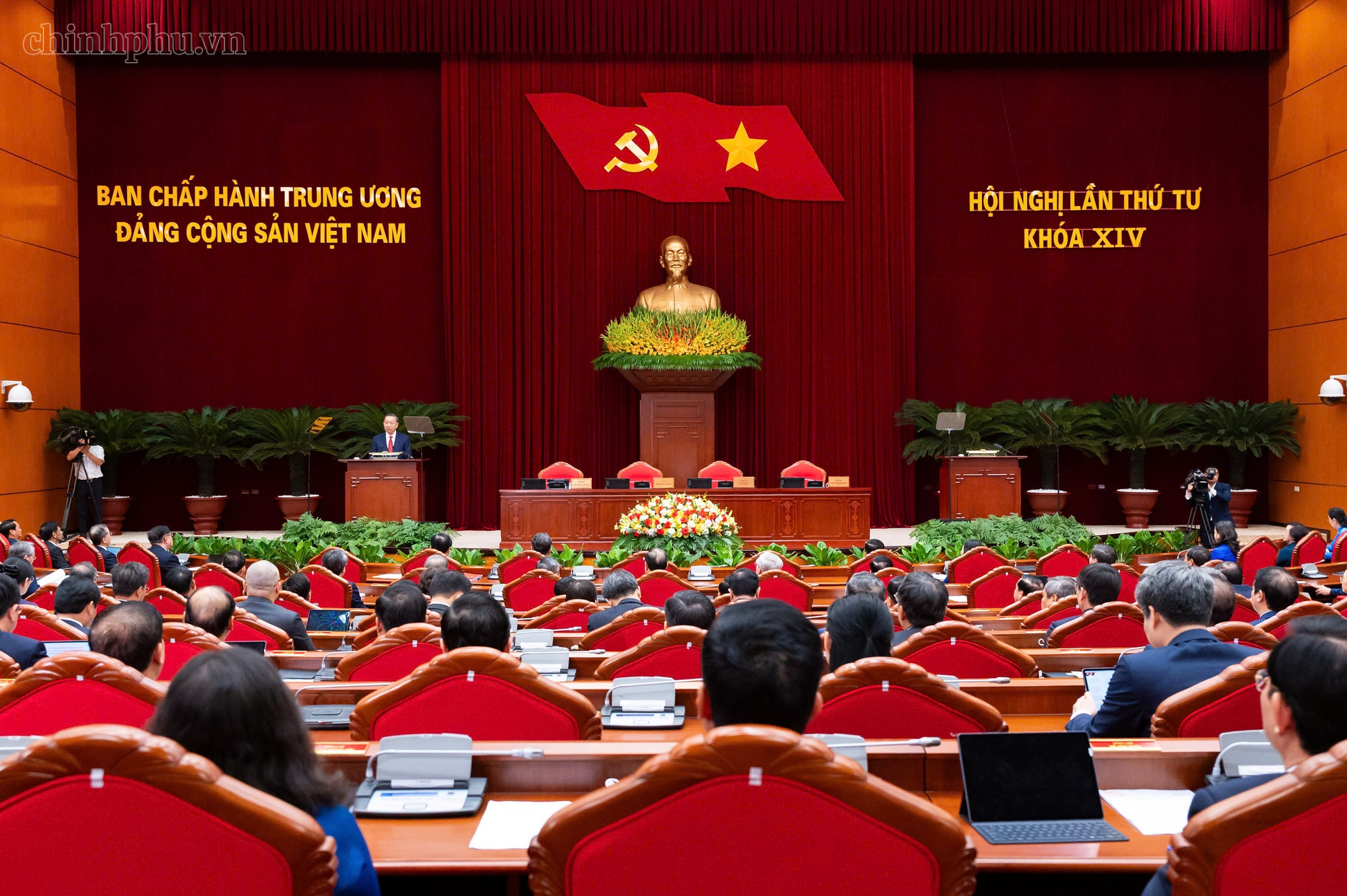 Thông cáo báo chí về ngày làm việc thứ tư và bế mạc Hội nghị Trung ương 4 khoá XIV- Ảnh 1.