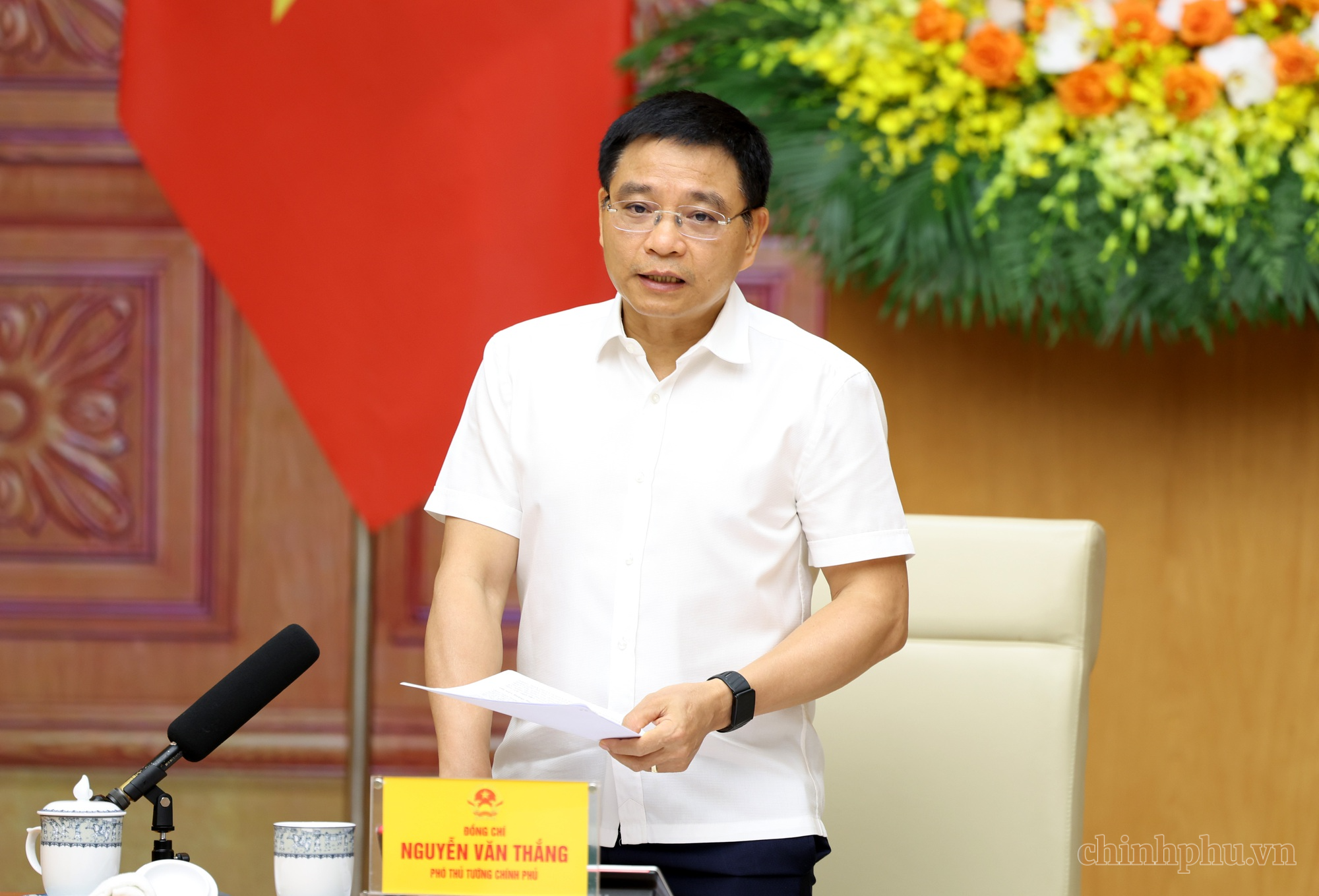 Phó Thủ tướng Nguyễn Văn Thắng yêu cầu rà soát, không để giá hàng hóa tăng bất hợp lý- Ảnh 2.