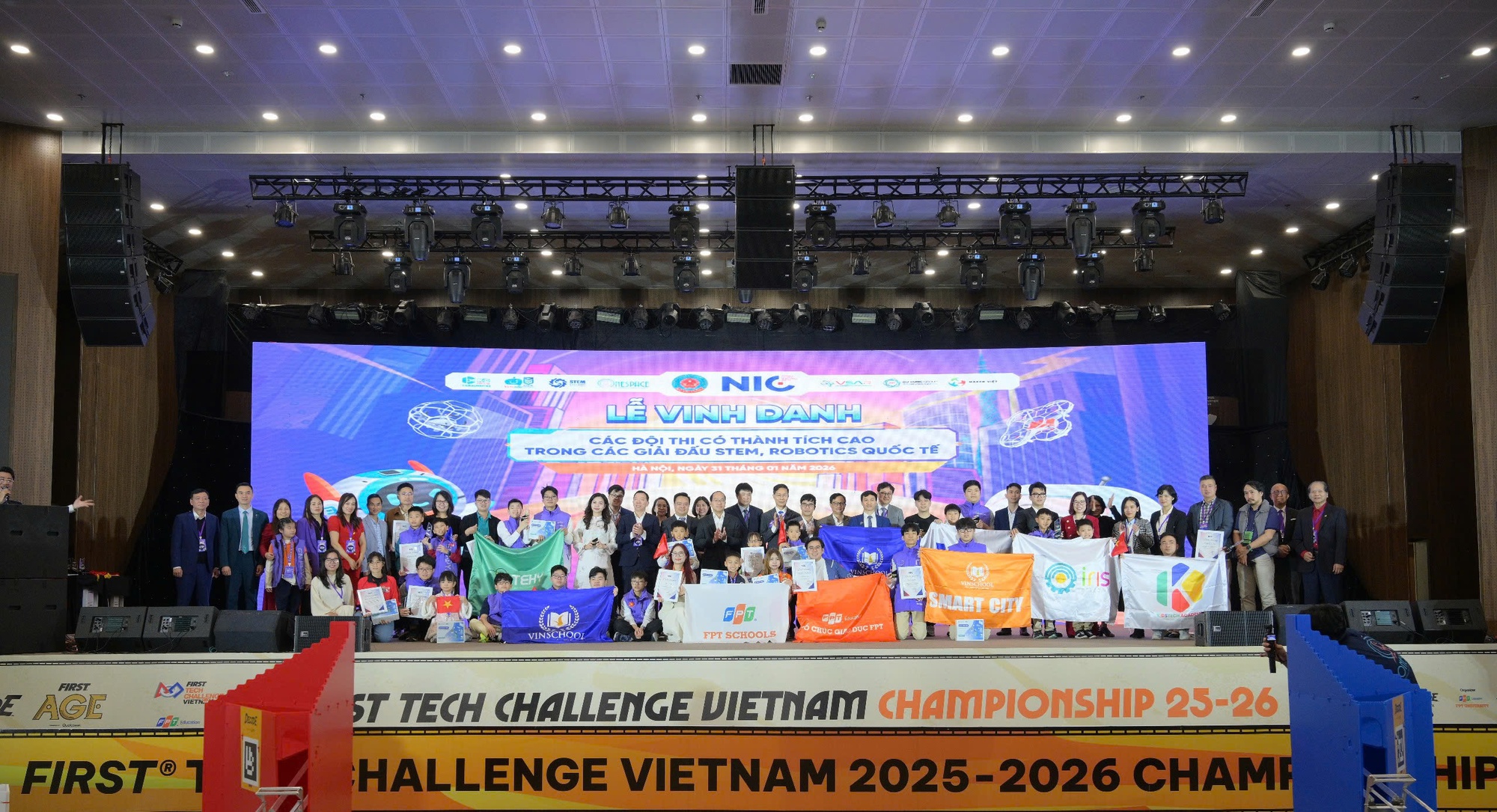 Khai trương Hệ sinh thái STEM và vinh danh các đội thi đạt thành tích cao tại các giải đấu STEM, Robotics quốc tế- Ảnh 4. Khai trương Hệ sinh thái STEM và vinh danh các đội thi đạt thành tích cao tại các giải đấu STEM, Robotics quốc tế- Ảnh 4.