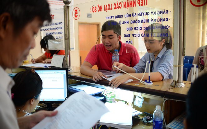 Chuyển nhượng đất tái định cư vùng ngập lũ có phải nộp tiền sử dụng đất?