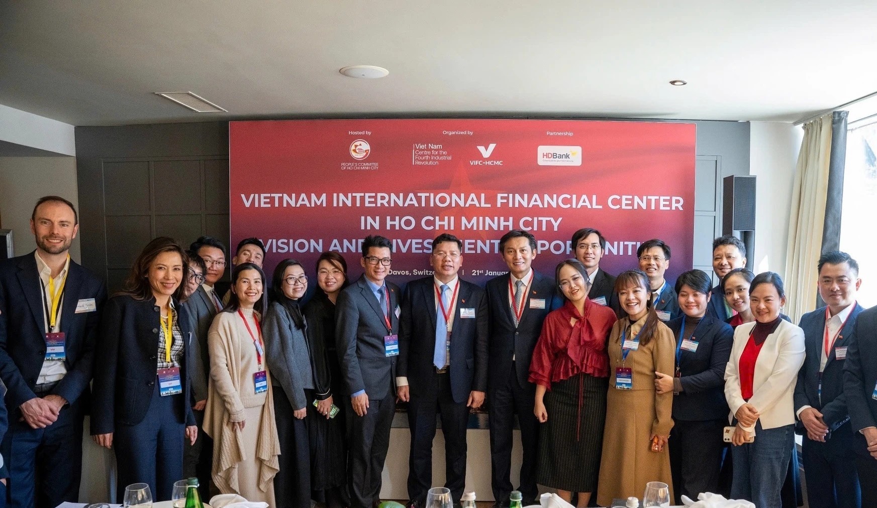 Bài 3: TPHCM - Trung tâm tài chính kết nối vốn, dịch vụ và tri thức quốc tế- Ảnh 2.