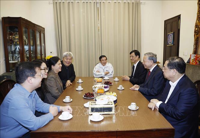 Tổng Bí thư Tô Lâm thắp hương tưởng nhớ các đồng chí lãnh đạo Đảng, Nhà nước- Ảnh 6.