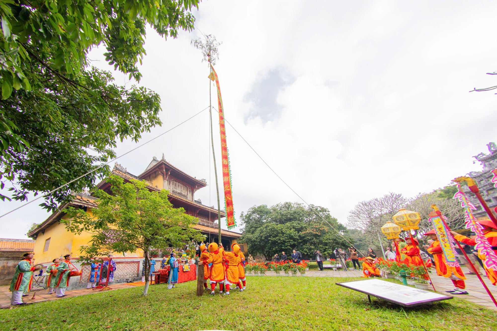 Huế: Tổ chức lễ Thướng tiêu tại Đại Nội đón Tết Bính Ngọ 2026 - Ảnh 1.