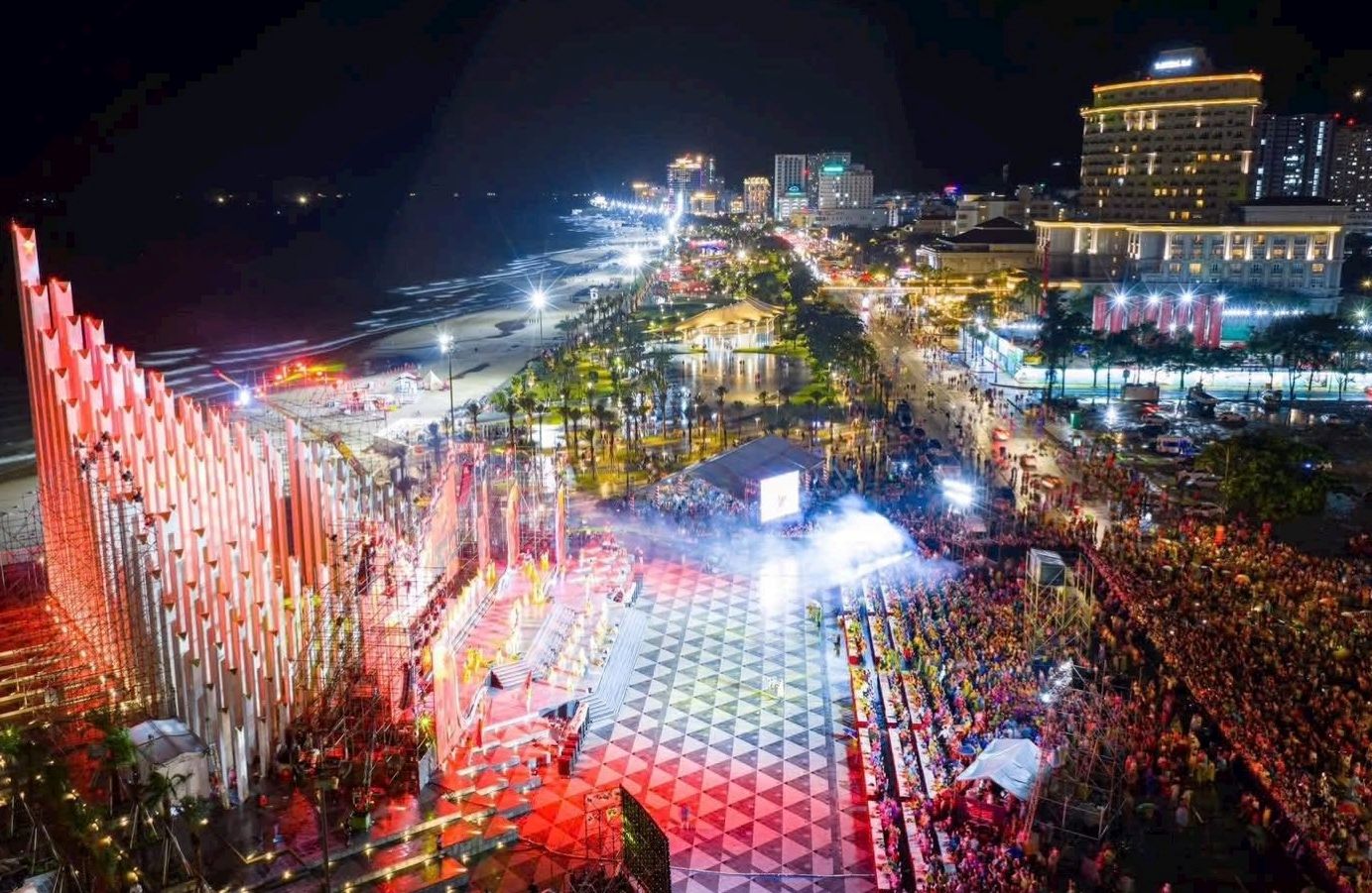 Một vòng TPHCM rộn ràng hương Tết, sắc Xuân- Ảnh 9.