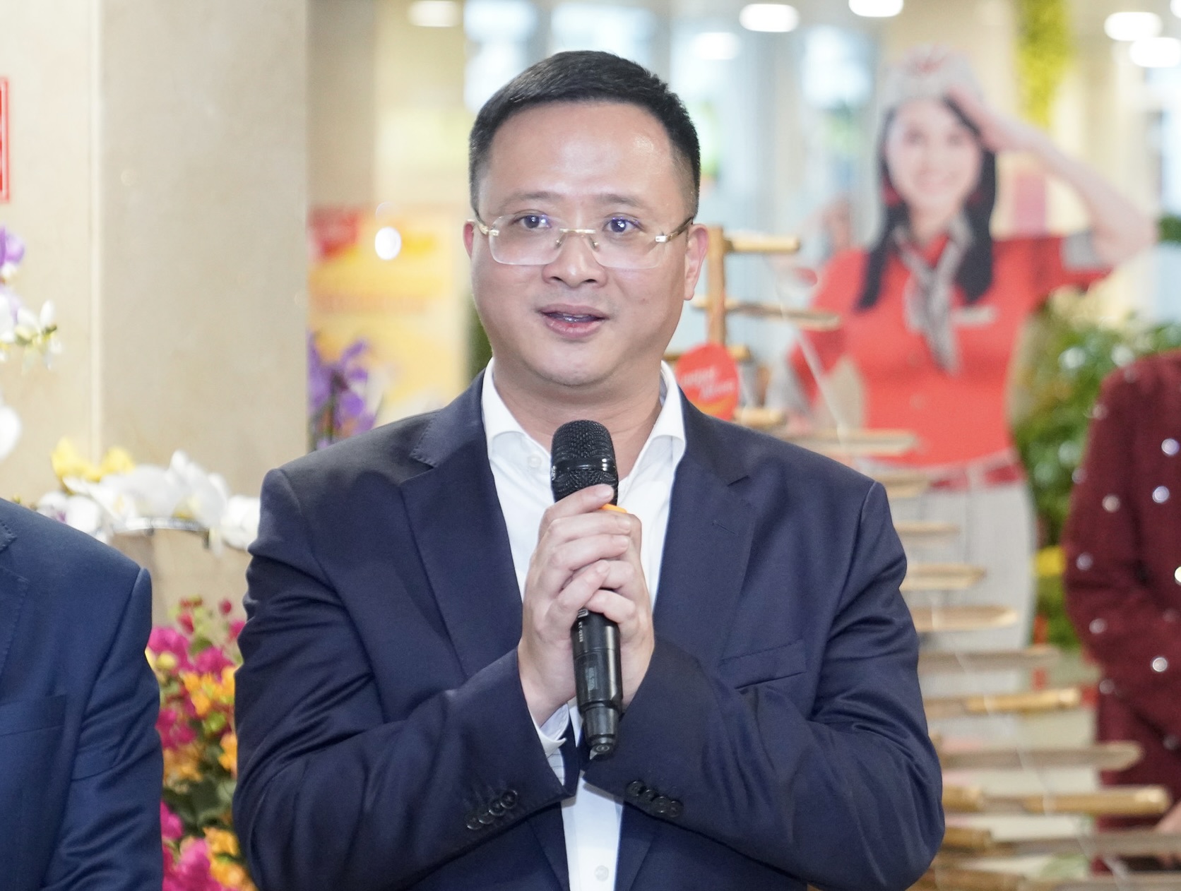 Giữ an toàn những chuyến bay sum vầy- Ảnh 2. Giữ an toàn những chuyến bay sum vầy- Ảnh 2.