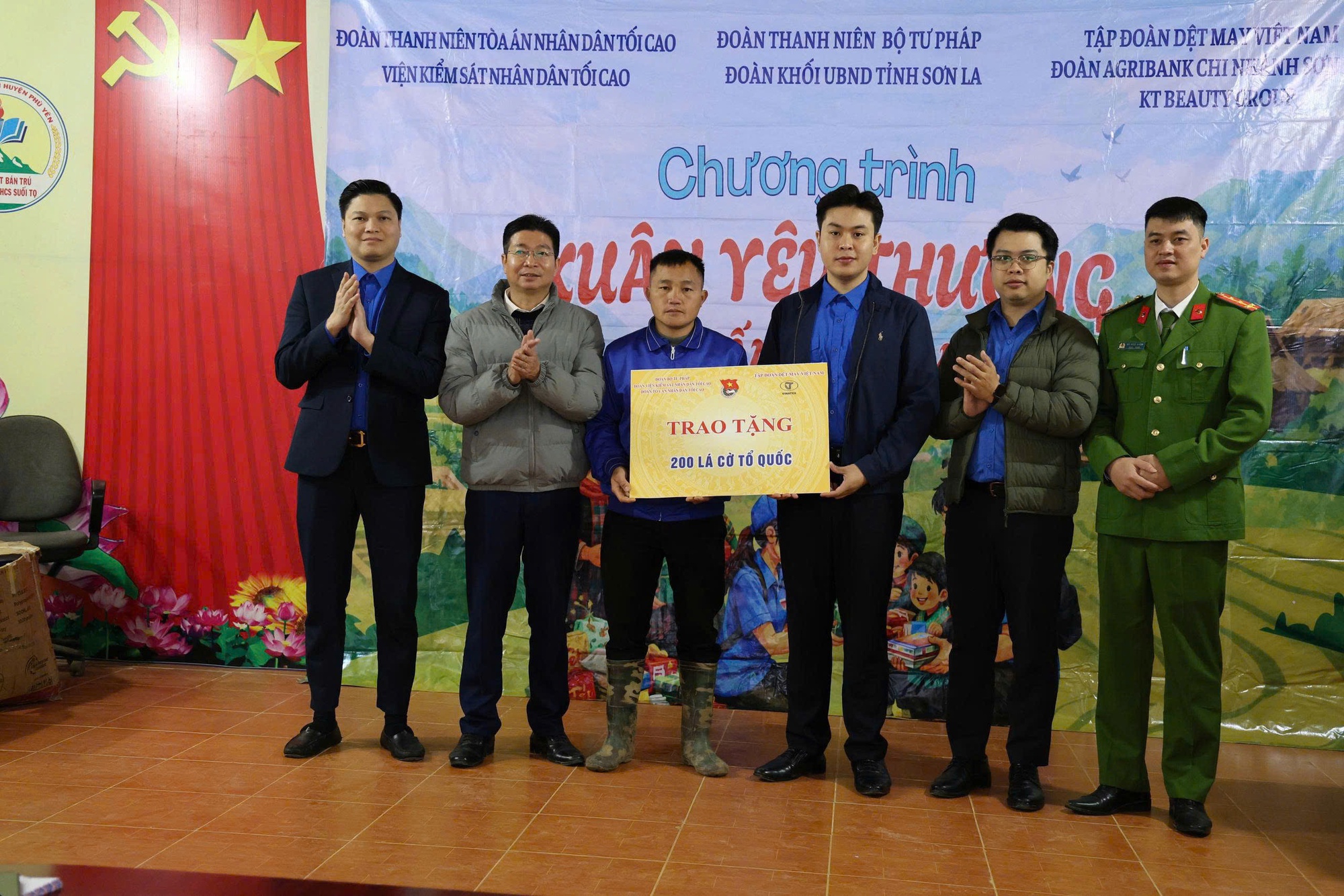 Xuân yêu thương-Tết ấm vùng cao: Hành trình Tết ấm tai Suối Tọ- Ảnh 1.