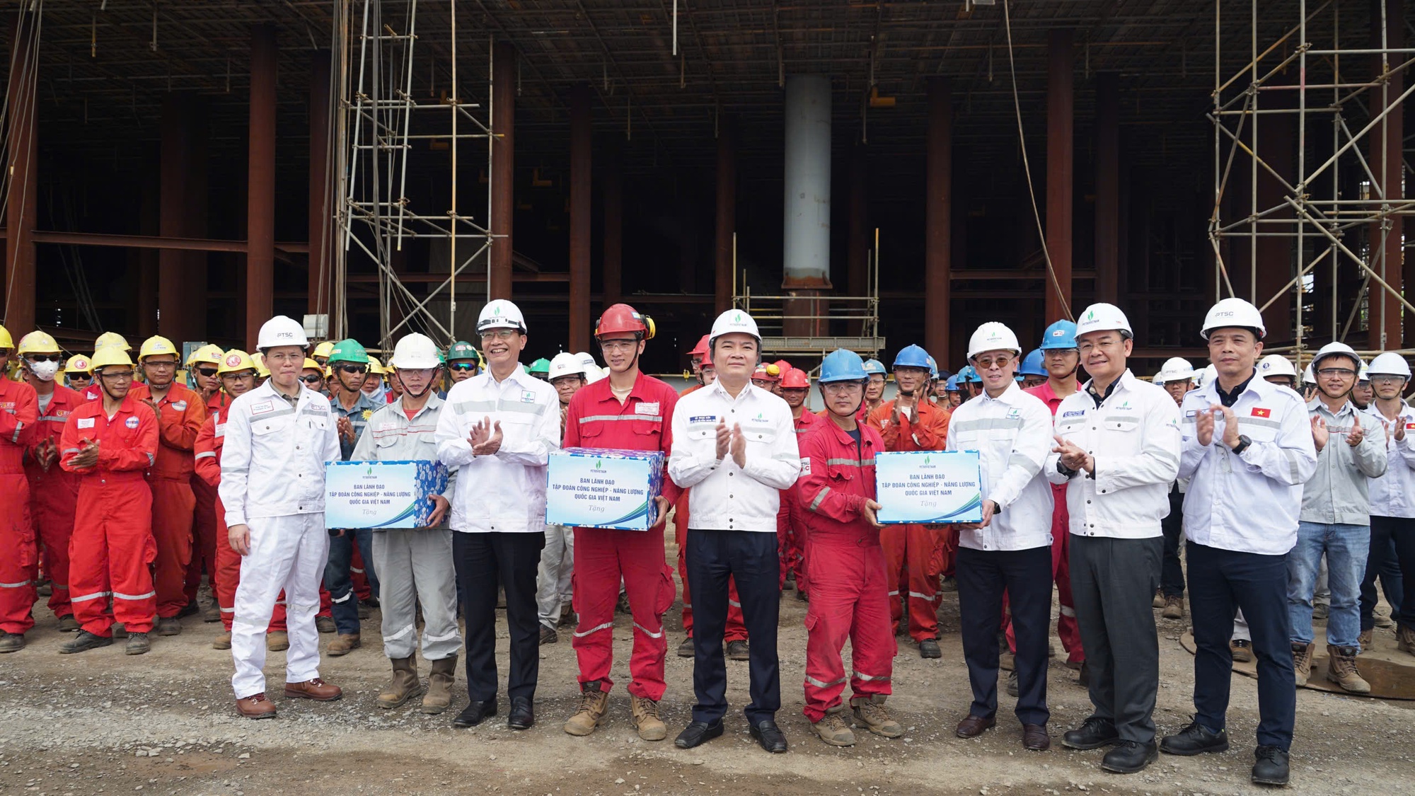 Petrovietnam: Giữ lửa khát vọng, vững bản lĩnh để tiến xa hơn- Ảnh 3.