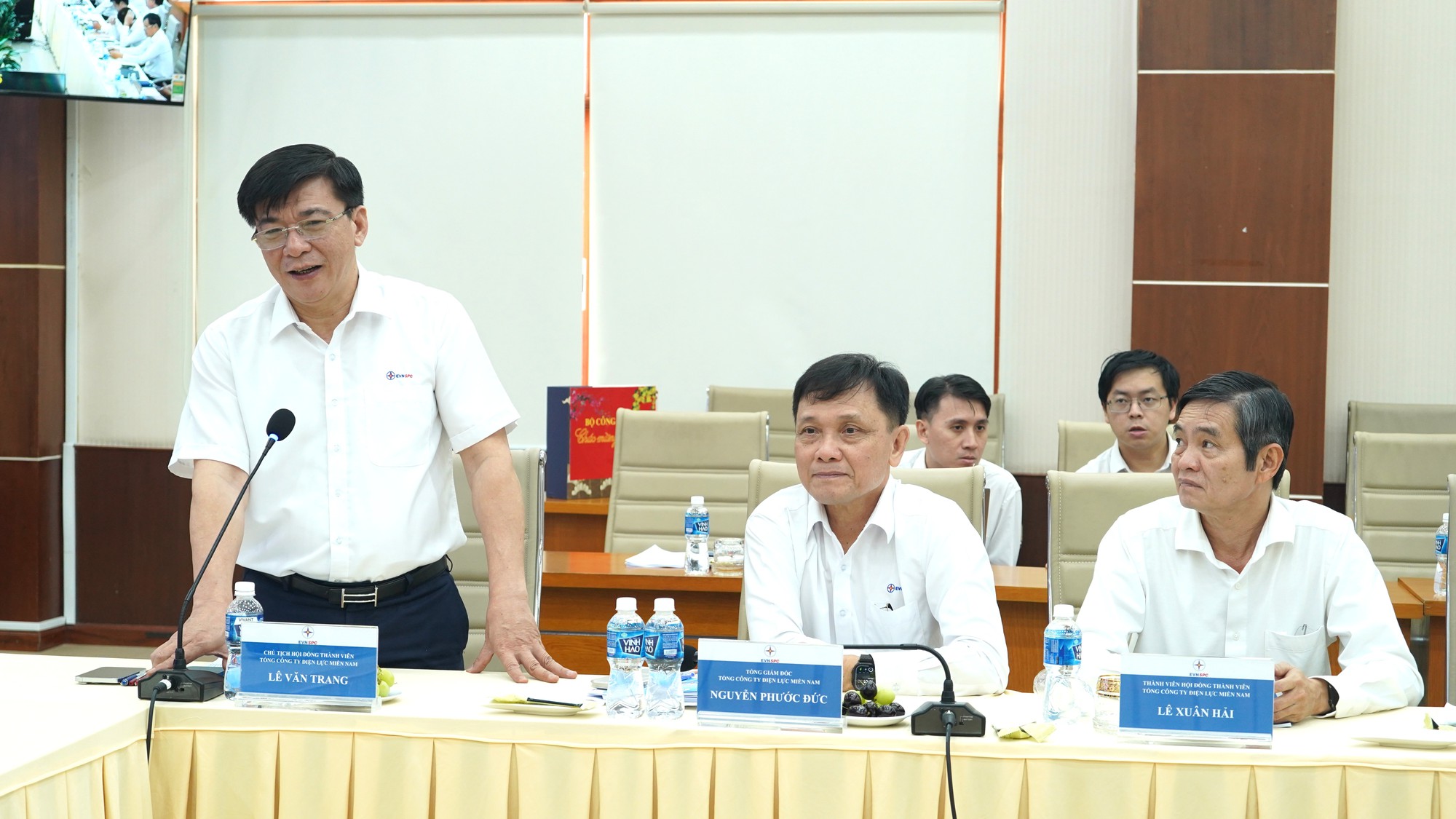 EVNSPC đã chuẩn bị kỹ phương án bảo đảm điện dịp Tết Nguyên đán 2026- Ảnh 2.