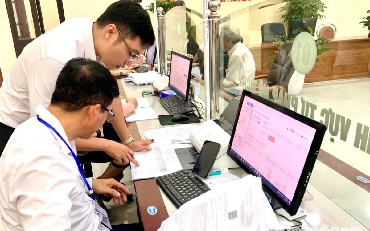 Bảo lưu phụ cấp chức vụ thực hiện thế nào?