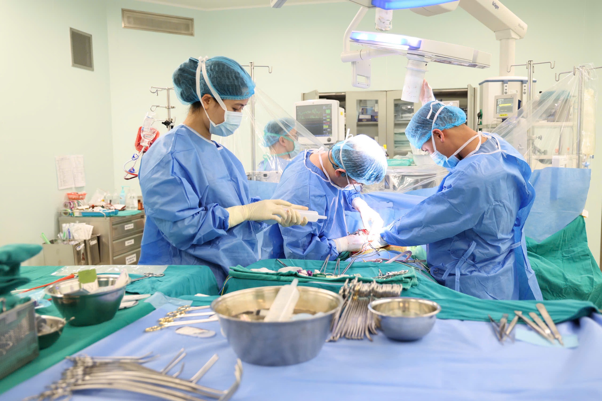 Ca ghép gan cấp cứu ngày 27 Tết Bính Ngọ- Ảnh 2. Ca ghép gan cấp cứu ngày 27 Tết Bính Ngọ- Ảnh 2.