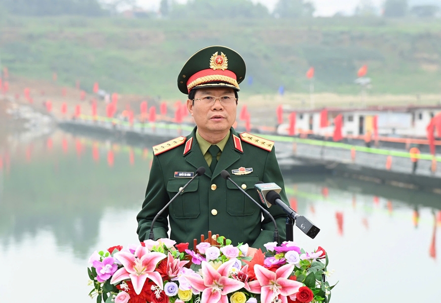 Chính thức thông xe cầu phao sông Lô- Ảnh 1.