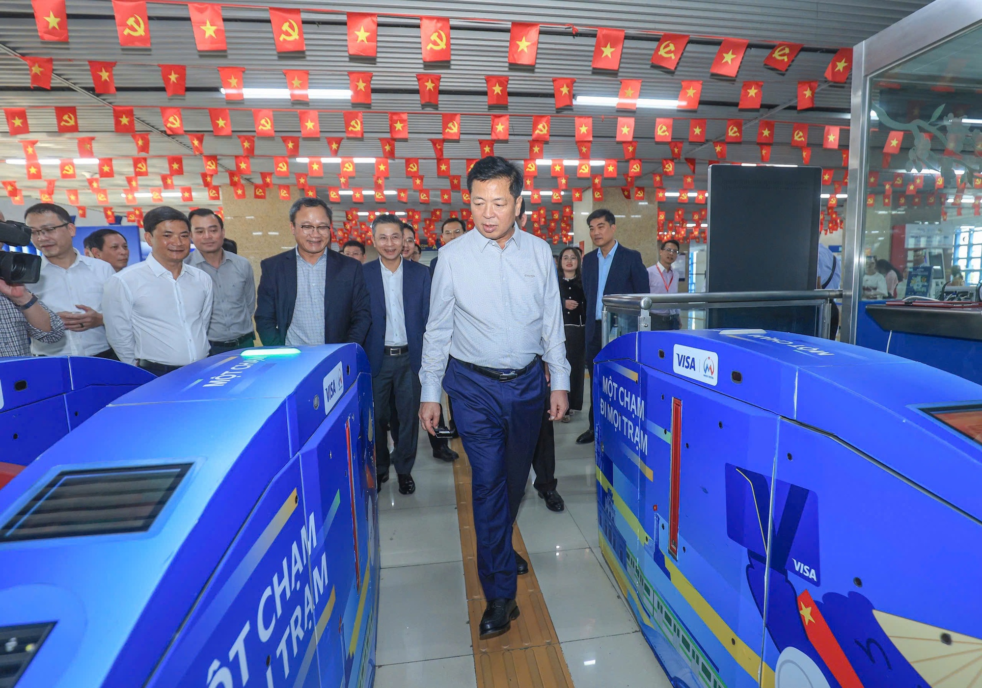 Vận tải an toàn, thông suốt trước thềm năm mới- Ảnh 5. Vận tải an toàn, thông suốt trước thềm năm mới- Ảnh 5.