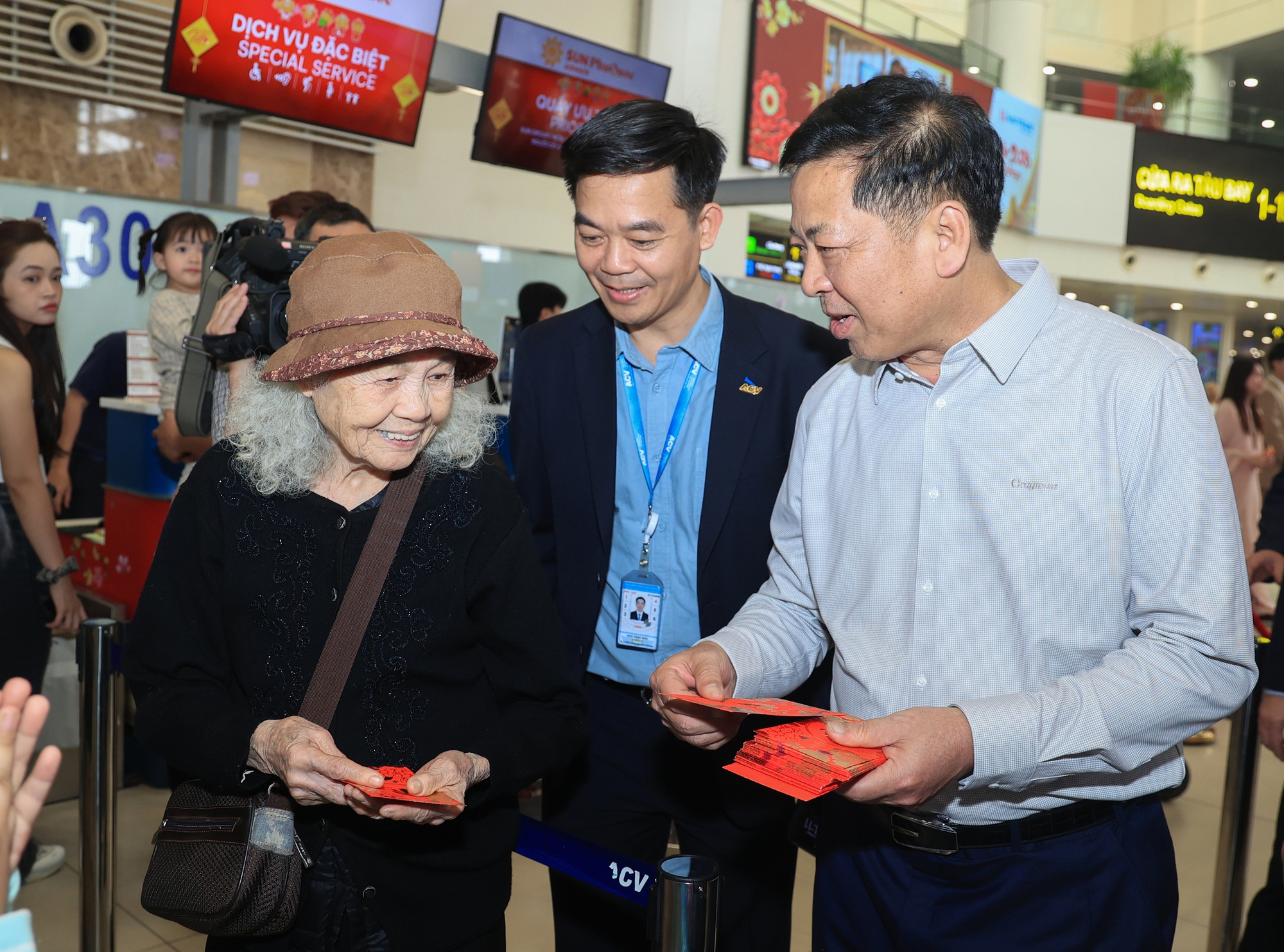 Vận tải an toàn, thông suốt trước thềm năm mới- Ảnh 2. Vận tải an toàn, thông suốt trước thềm năm mới- Ảnh 2.