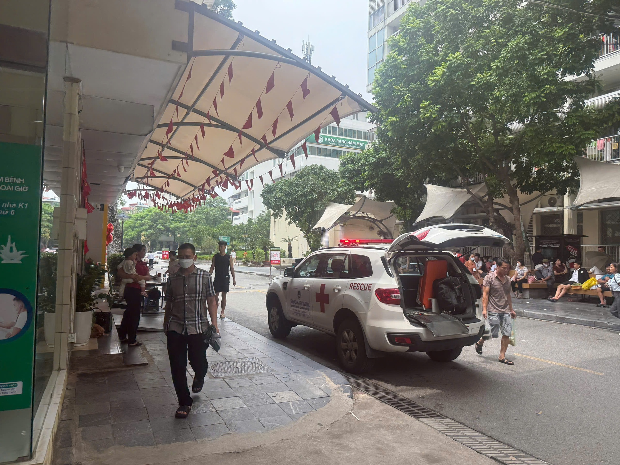 Chỉ 15-20 phút, một ca cấp cứu được xử lý hoàn tất- Ảnh 1.