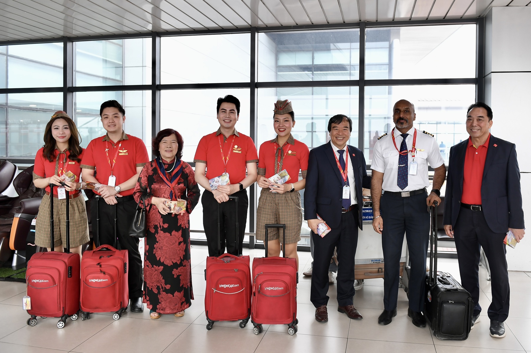 Khách bay cùng Vietjet nhận quà may mắn đầu năm- Ảnh 1. Khách bay cùng Vietjet nhận quà may mắn đầu năm- Ảnh 1.