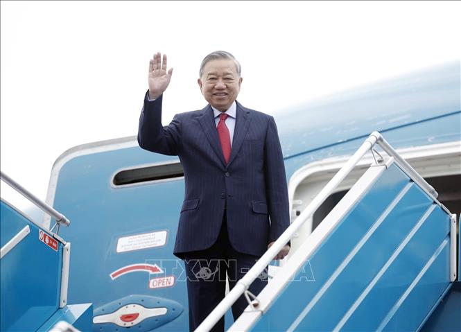 Tổng Bí thư Tô Lâm lên đường tham dự cuộc họp khai mạc Hội đồng Hòa bình về Gaza- Ảnh 1.