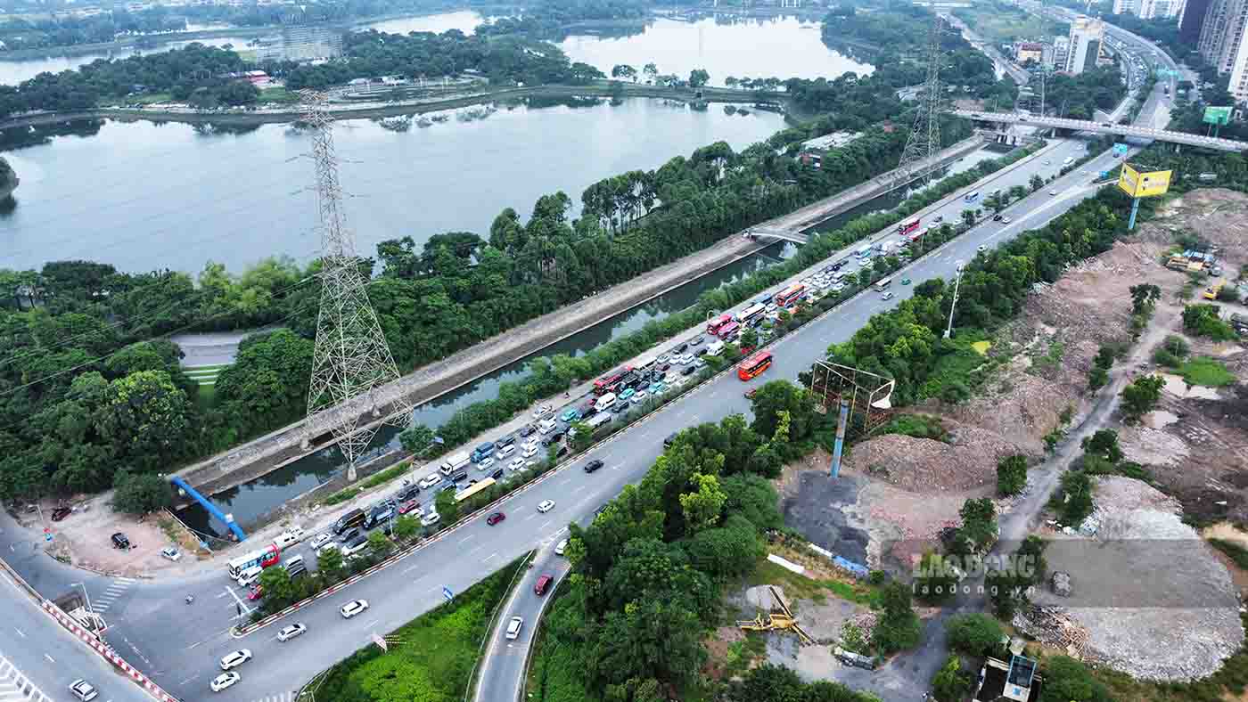 Ngày mùng 4 Tết Bính Ngọ 2026: Giao thông ổn định tại cửa ngõ vào các thành phố lớn- Ảnh 1.