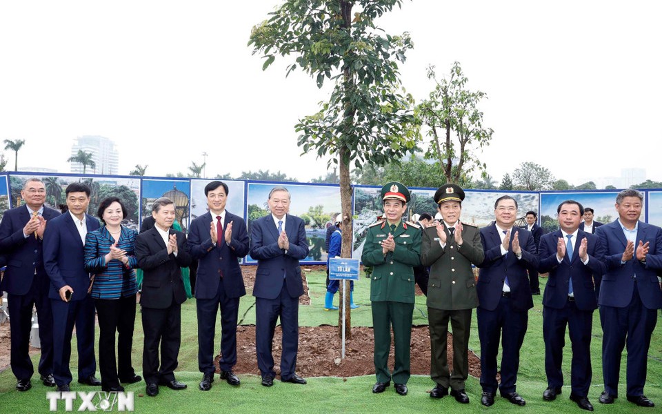Tổng Bí thư Tô Lâm: Nuôi dưỡng tình yêu thiên nhiên trong mỗi người, nhất là thế hệ trẻ