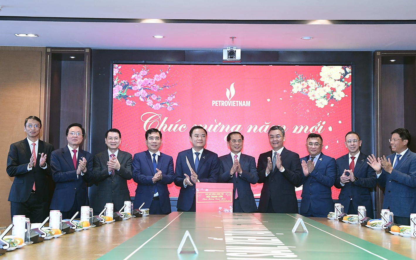 Phó Thủ tướng Bùi Thanh Sơn thăm, làm việc với 4 Tập đoàn về công nghiệp, năng lượng