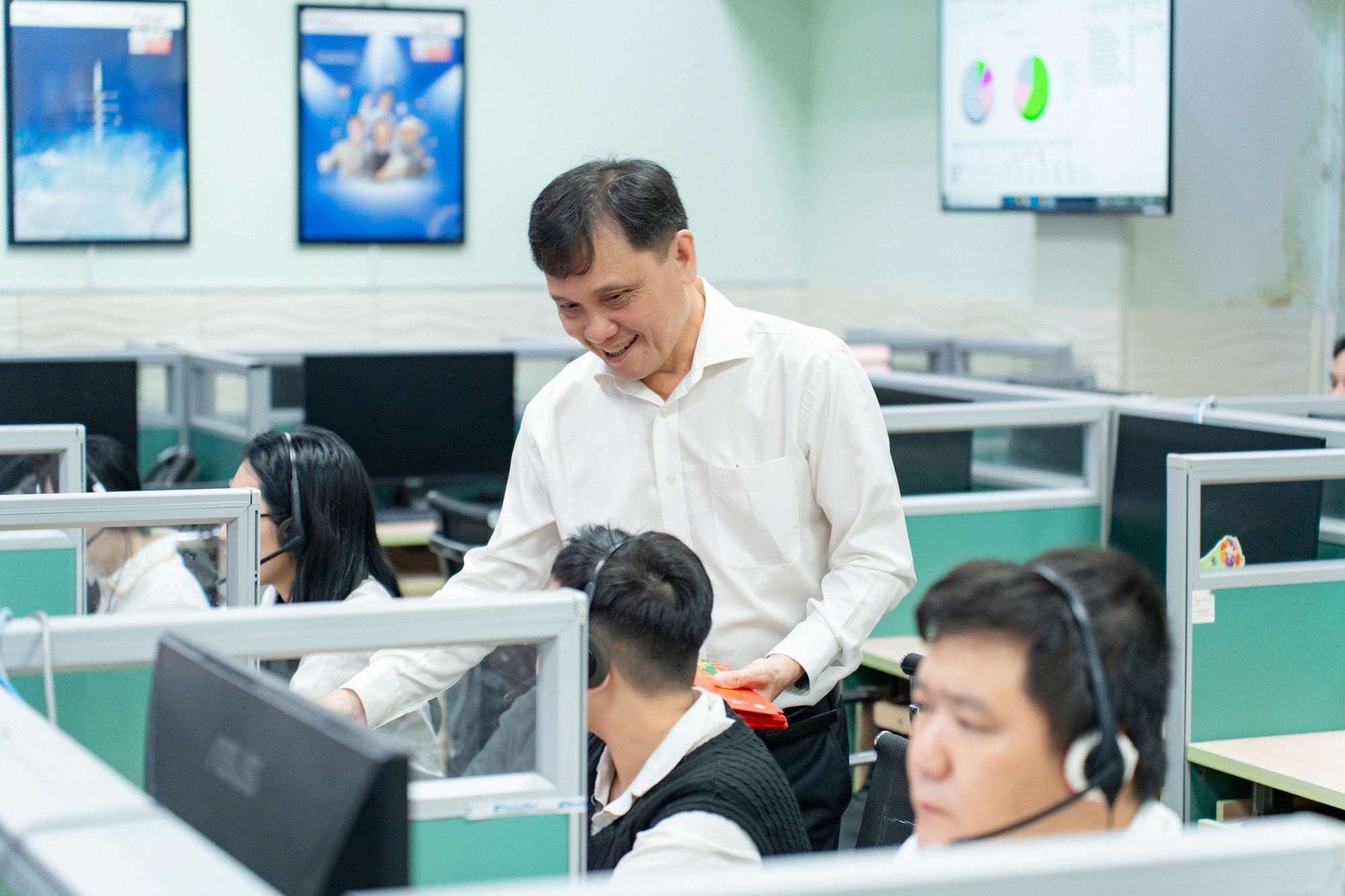 EVNSPC đã đảm bảo điện an toàn, ổn định trong kỳ nghỉ Tết Nguyên đán 2026- Ảnh 1.