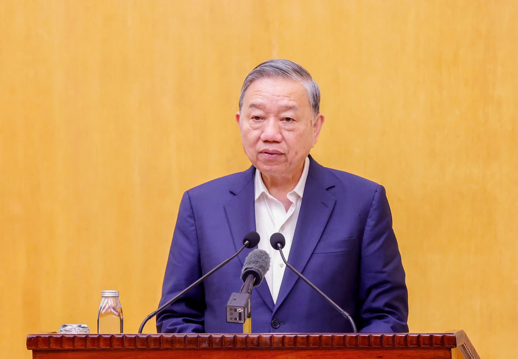 Tổng Bí thư Tô Lâm dự Hội nghị tiếp xúc giữa cử tri với người ứng cử đại biểu Quốc hội khóa XVI tại Hà Nội- Ảnh 3.