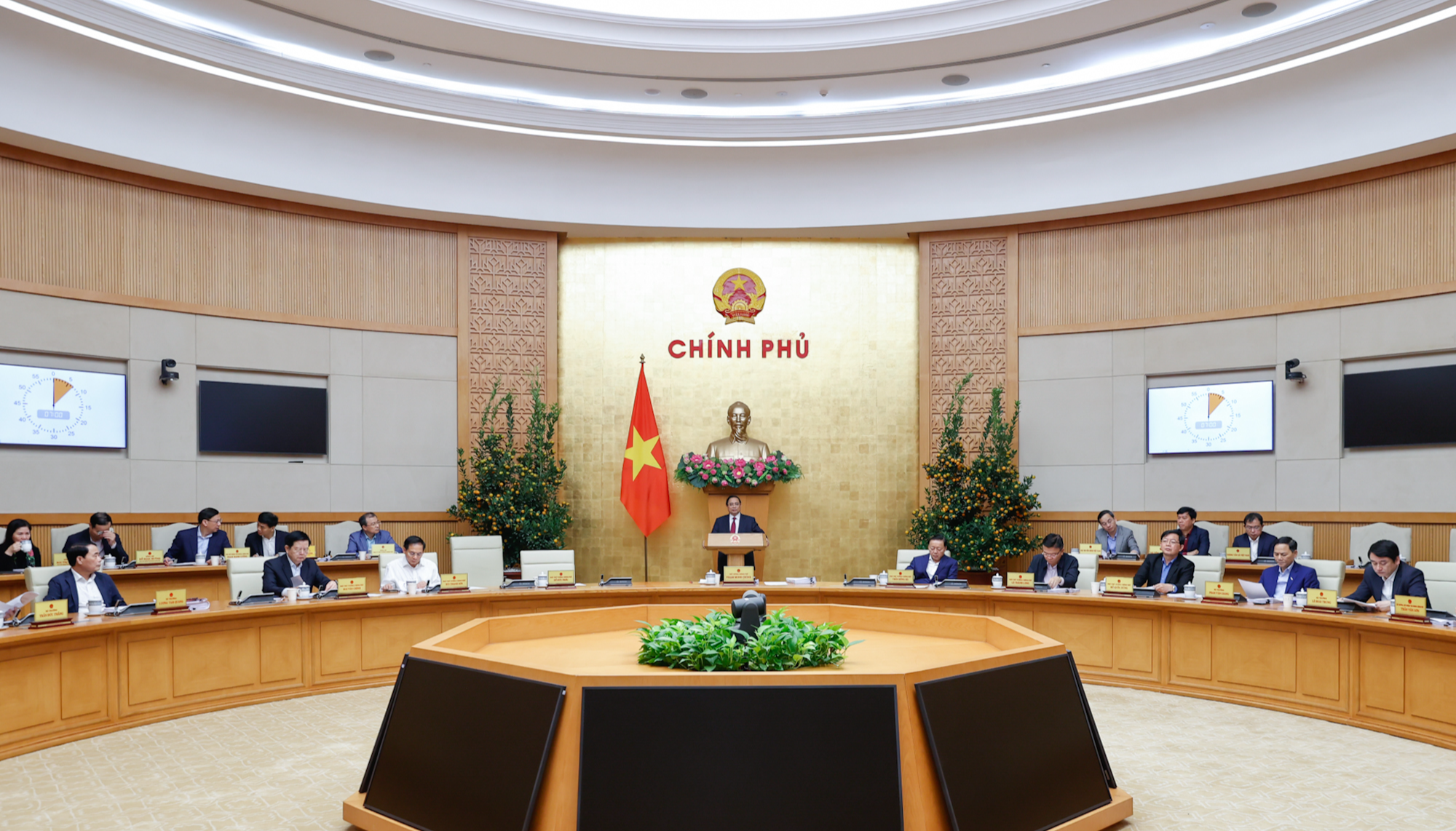 Thủ tướng: Xây dựng luật phải phân cấp, phân quyền tối đa và cắt giảm mọi thủ tục rườm rà- Ảnh 3. Thủ tướng: Xây dựng luật phải phân cấp, phân quyền tối đa và cắt giảm mọi thủ tục rườm rà- Ảnh 3.