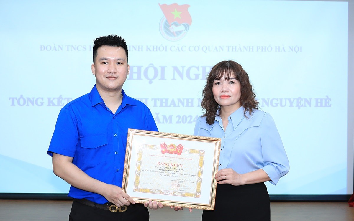 Bằng khen của Đoàn có dùng để nâng lương trước hạn?