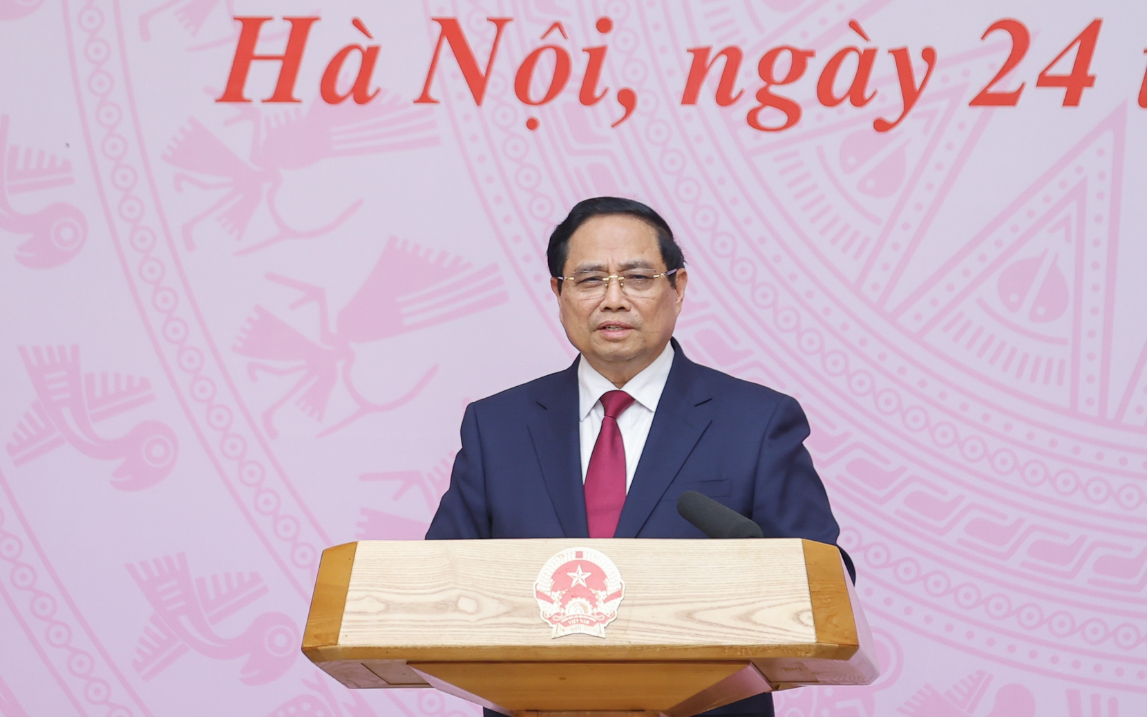 Thủ tướng Phạm Minh Chính: "Giữ trọn y đức - Vững vàng y thuật - Nâng tầm y lý - Vượt qua nghịch cảnh - Tất cả vì dân"