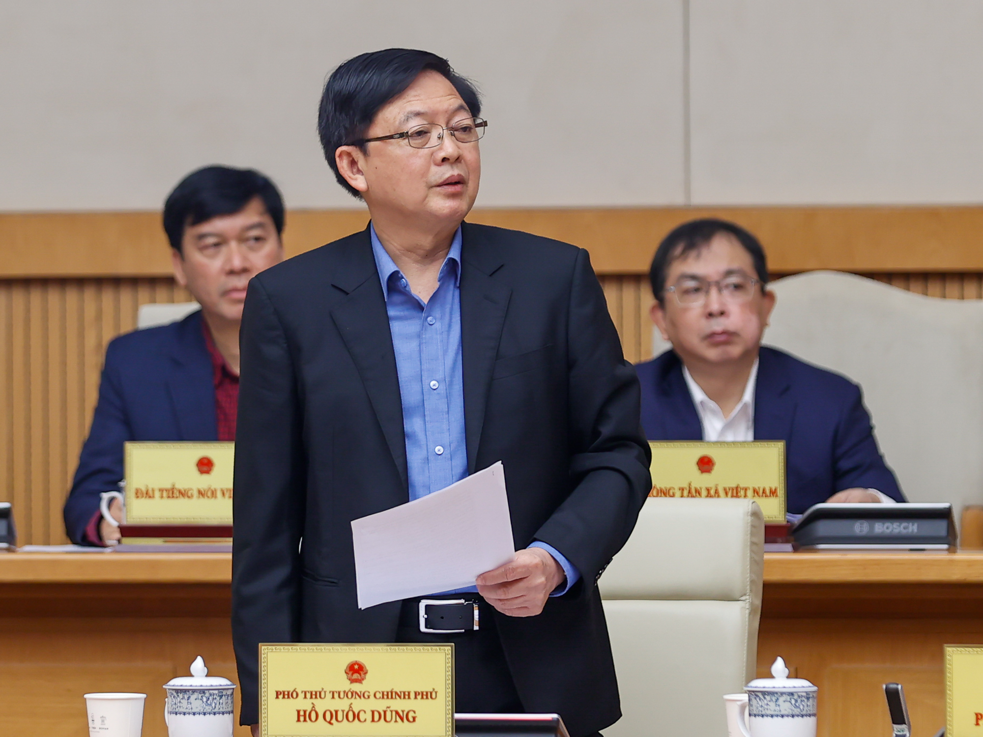 Thủ tướng: Xây dựng luật phải phân cấp, phân quyền tối đa và cắt giảm mọi thủ tục rườm rà- Ảnh 6. Thủ tướng: Xây dựng luật phải phân cấp, phân quyền tối đa và cắt giảm mọi thủ tục rườm rà- Ảnh 6.