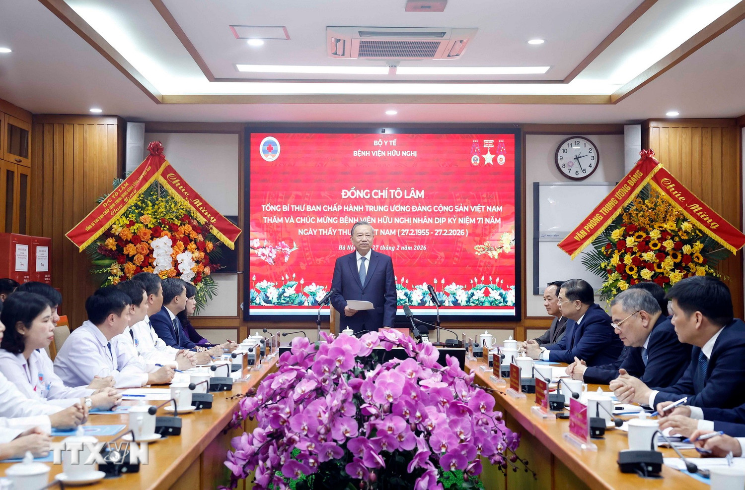 Tổng Bí thư: Mỗi thầy thuốc phải là điểm tựa của người bệnh trong những thời khắc khó khăn nhất- Ảnh 2.