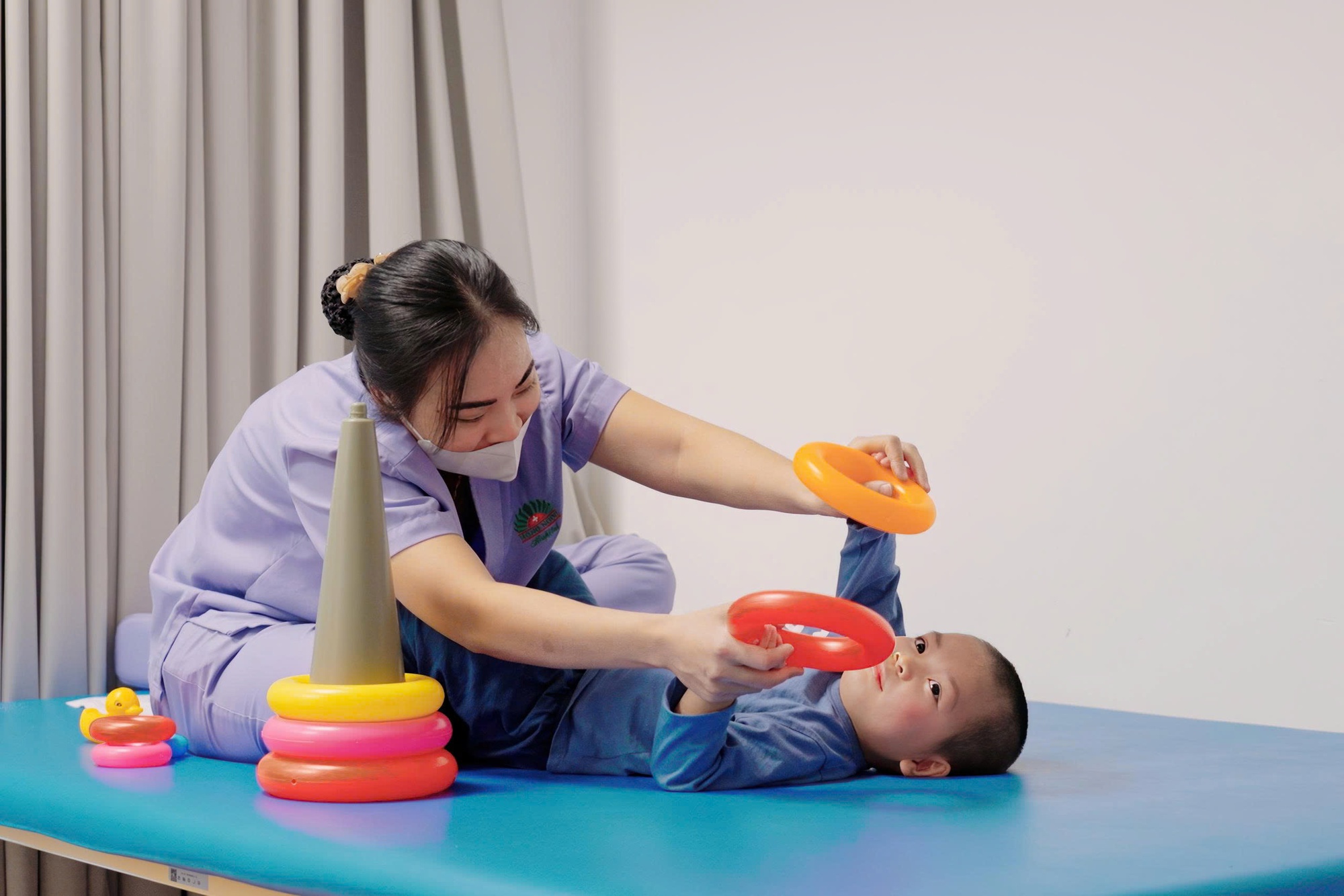 Kỳ tích hồi sinh bé 3 tuổi đuối nước: Khi còn một cơ hội, thầy thuốc vẫn nỗ lực đến cùng- Ảnh 2. Kỳ tích hồi sinh bé 3 tuổi đuối nước: Khi còn một cơ hội, thầy thuốc vẫn nỗ lực đến cùng- Ảnh 2.