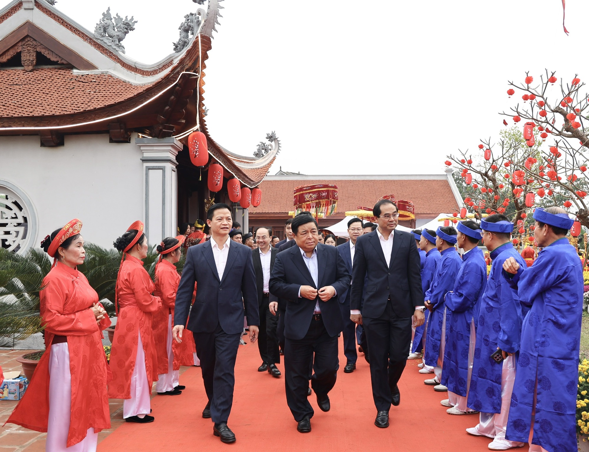 Phó Thủ tướng Nguyễn Chí Dũng dự khai mạc Lễ hội "Vạn Xuân khai Quốc"- Ảnh 1.