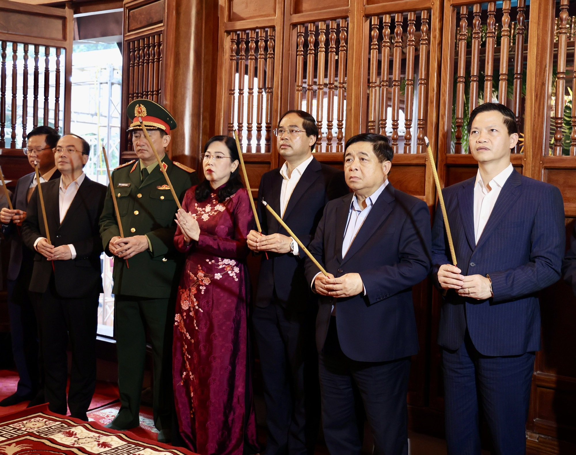 Phó Thủ tướng Nguyễn Chí Dũng dự khai mạc Lễ hội "Vạn Xuân khai Quốc"- Ảnh 3.