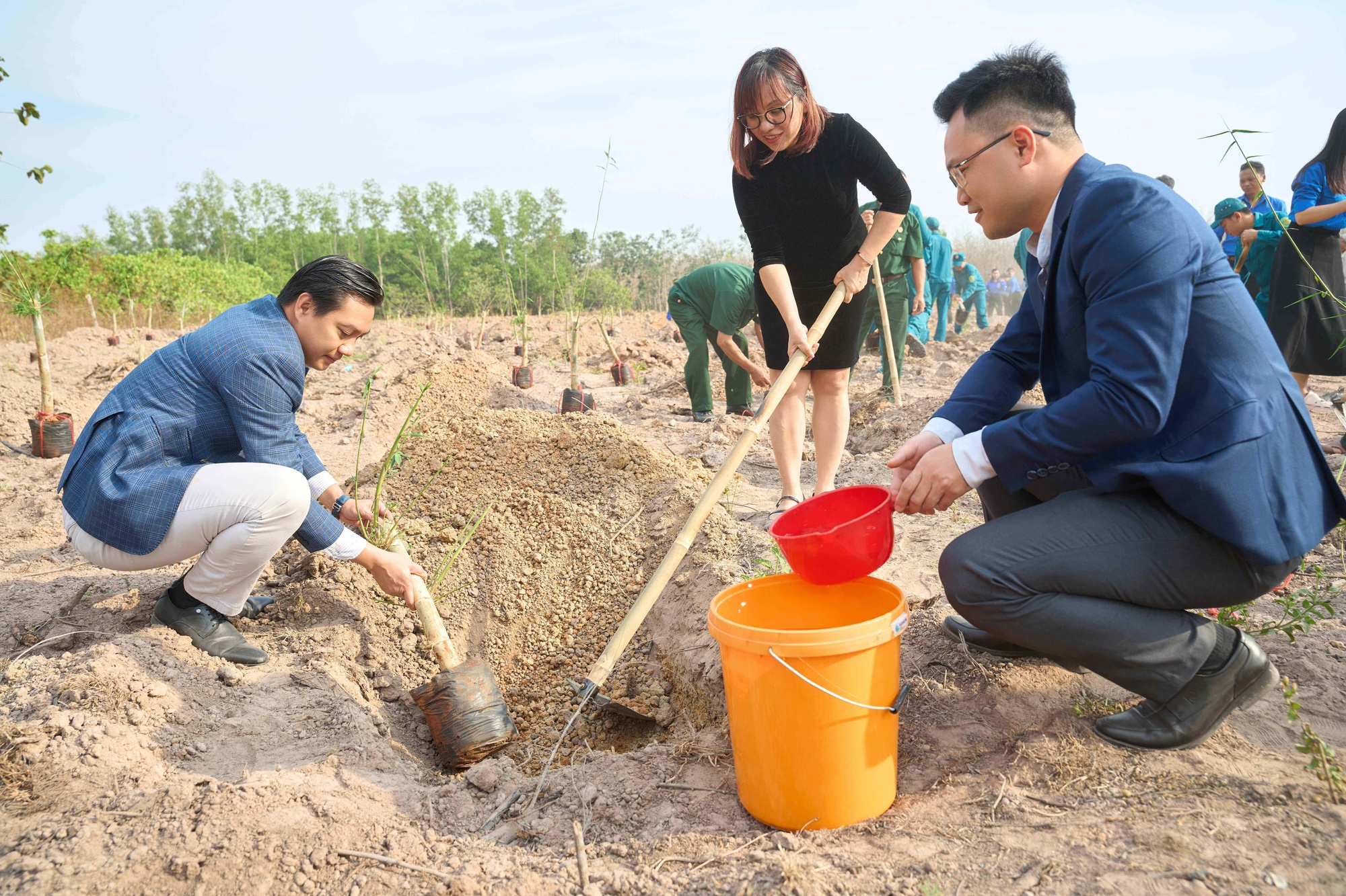 Amway Việt Nam phối hợp với Trung ương Đoàn thực hiện chương trình 'Lũy tre biên giới'- Ảnh 2.