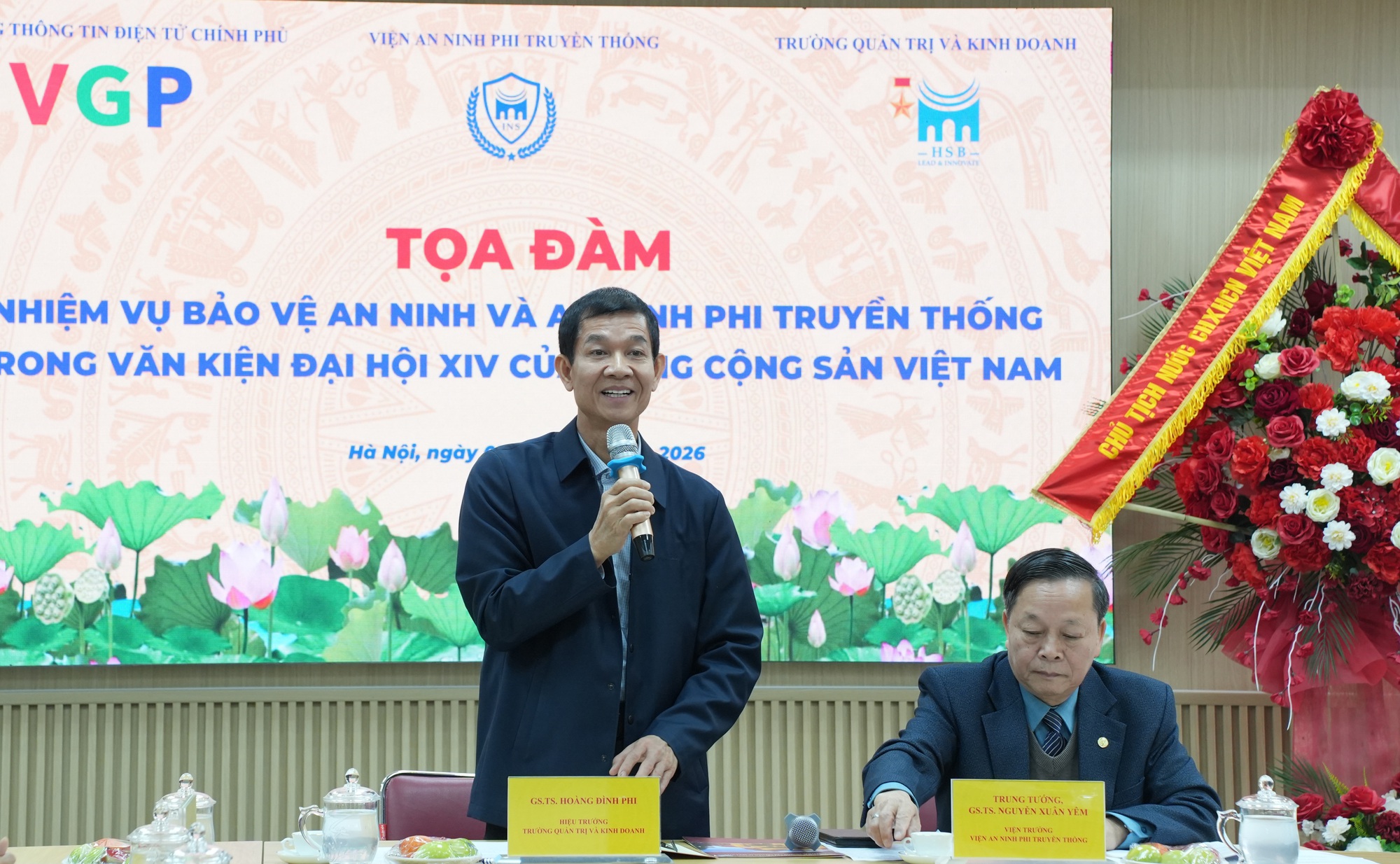 CẬP NHẬT Tọa đàm: Nhiệm vụ bảo vệ an ninh và an ninh phi truyền thống trong văn kiện Đại hội XIV của Đảng- Ảnh 3.