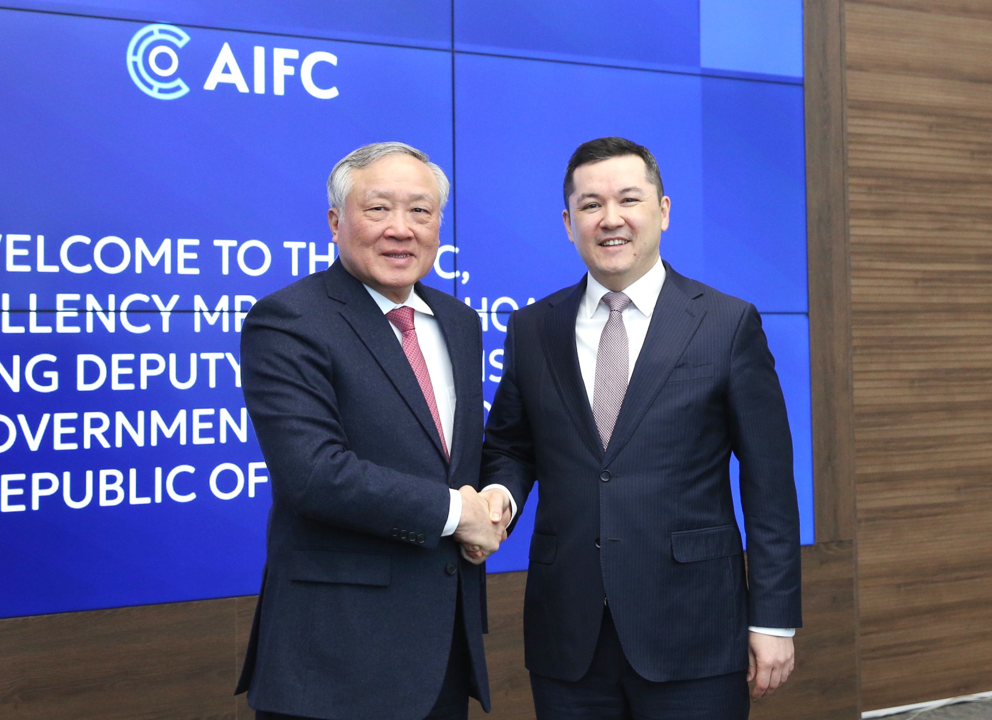 Việt Nam-Kazakhstan thúc đẩy xây dựng hành lang kết nối kinh tế-tài chính- Ảnh 1. Việt Nam-Kazakhstan thúc đẩy xây dựng hành lang kết nối kinh tế-tài chính- Ảnh 1.