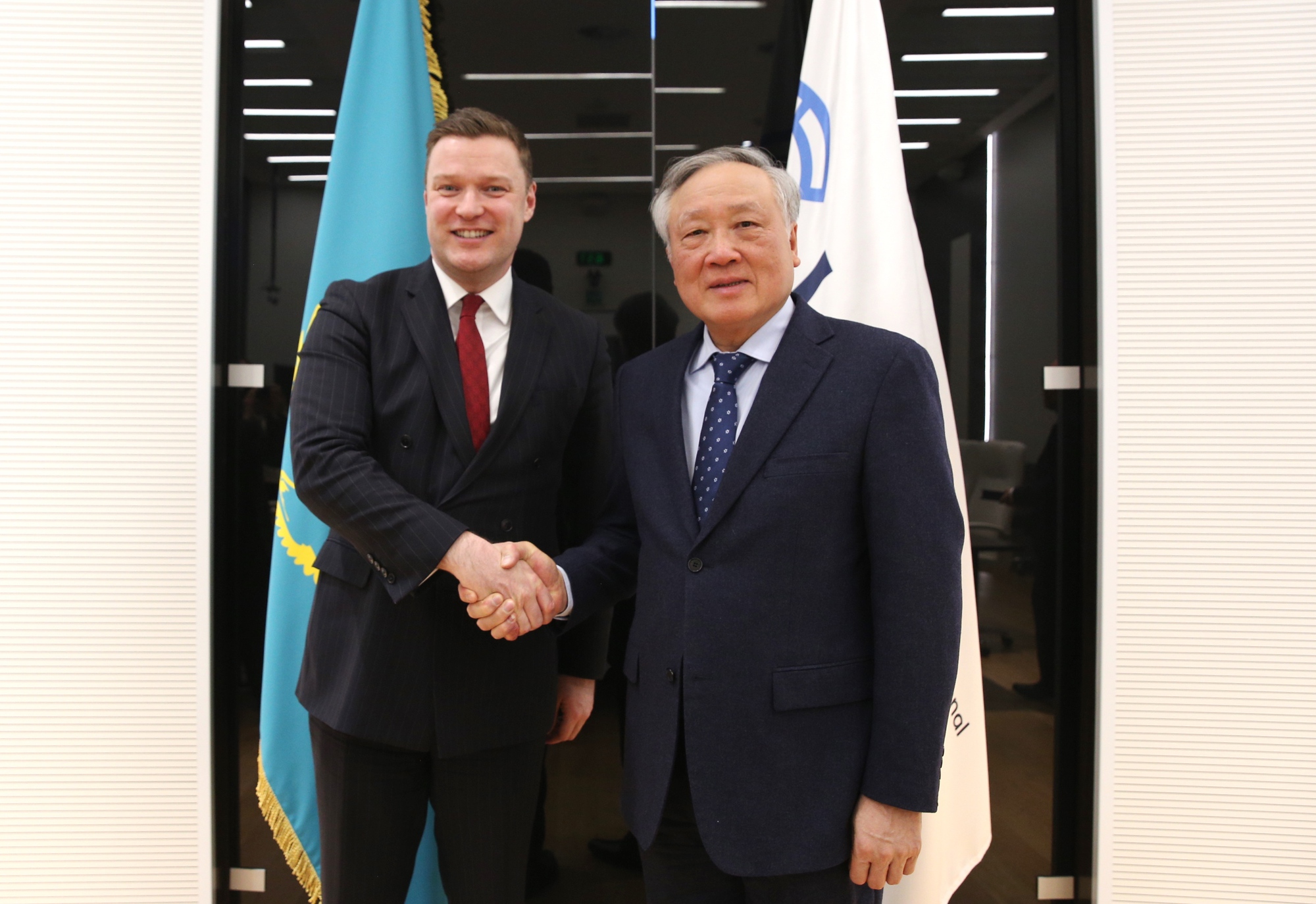 Việt Nam-Kazakhstan thúc đẩy xây dựng hành lang kết nối kinh tế-tài chính- Ảnh 3. Việt Nam-Kazakhstan thúc đẩy xây dựng hành lang kết nối kinh tế-tài chính- Ảnh 3.