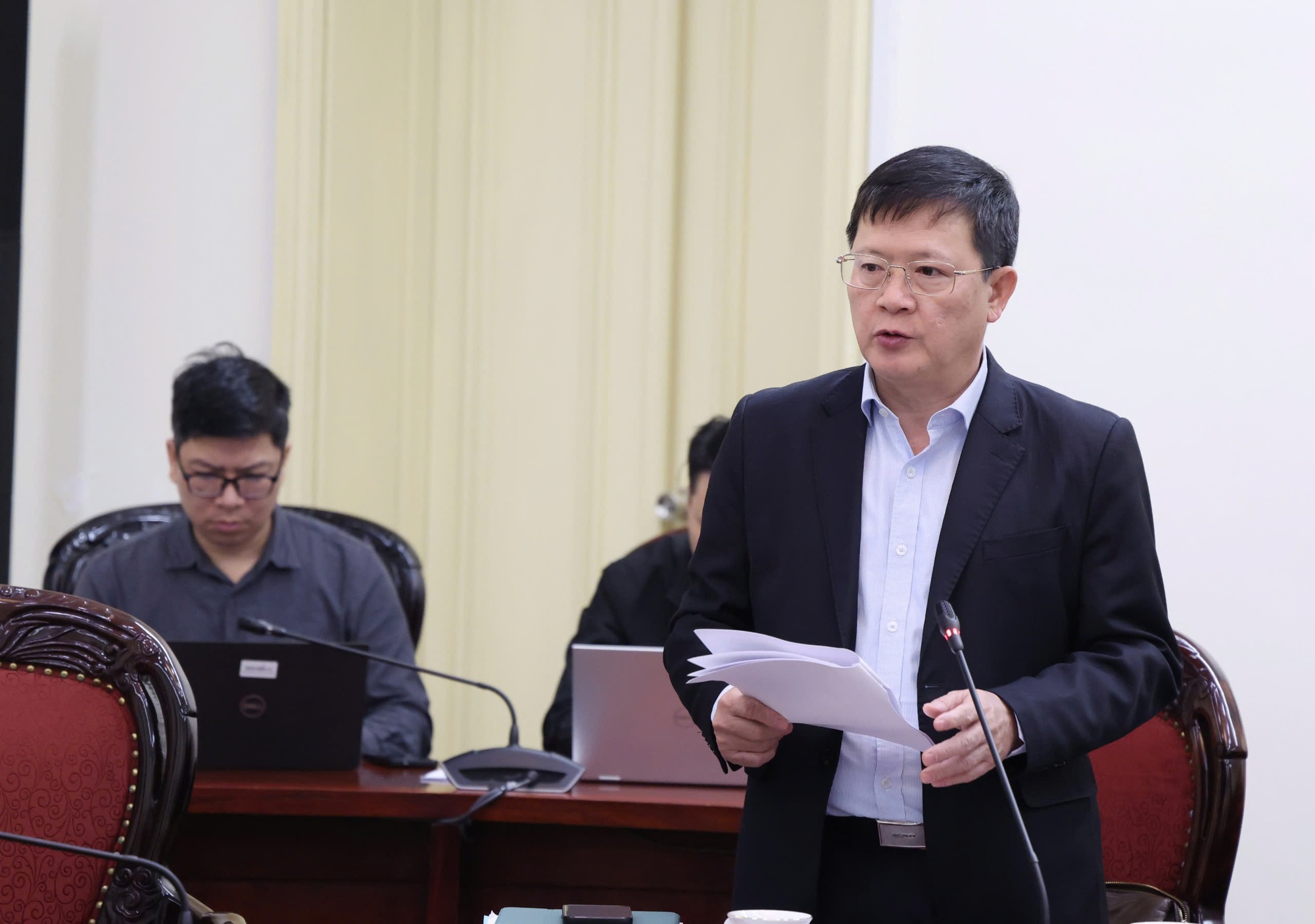 Tập trung hoàn thiện các dự án luật để trình Chính phủ, Ủy ban Thường vụ Quốc hội đúng tiến độ- Ảnh 2.