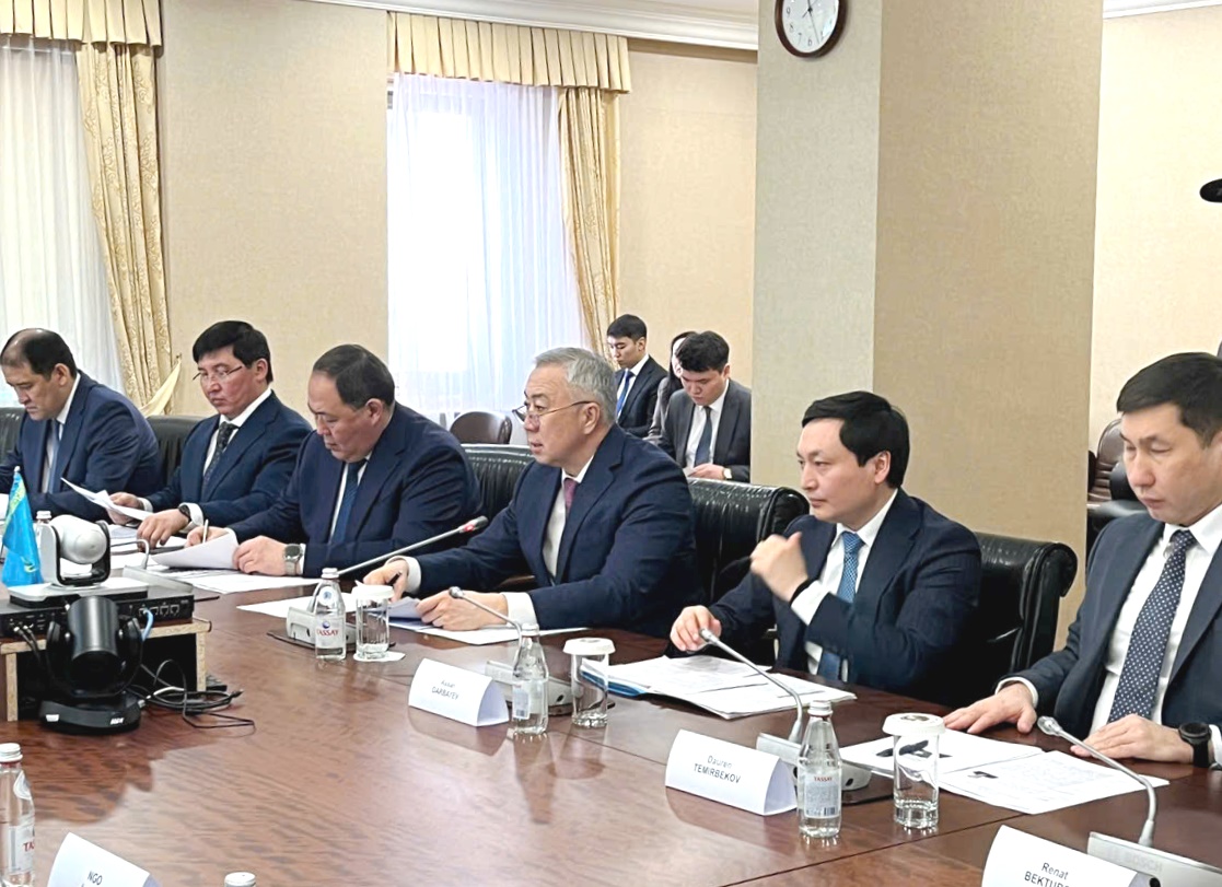 Kazakhstan sẵn sàng thúc thúc đẩy hợp tác, kết nối với với Việt Nam trong phát triển trung tâm tài chính quốc tế- Ảnh 3. Kazakhstan sẵn sàng thúc thúc đẩy hợp tác, kết nối với với Việt Nam trong phát triển trung tâm tài chính quốc tế- Ảnh 3.