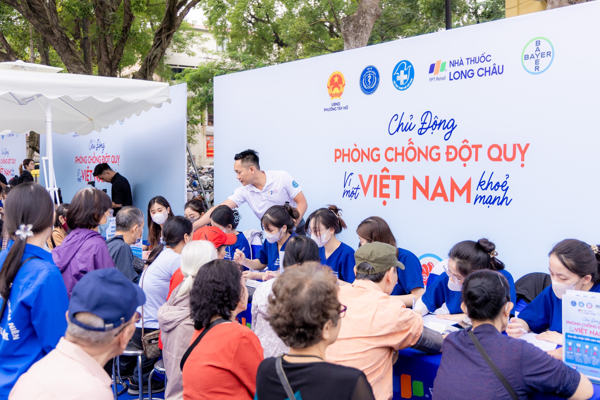 Long Châu và Bayer Việt Nam trở thành đối tác chiến lược của Cục Phòng bệnh trong phòng, chống và quản lý đột quỵ- Ảnh 5.