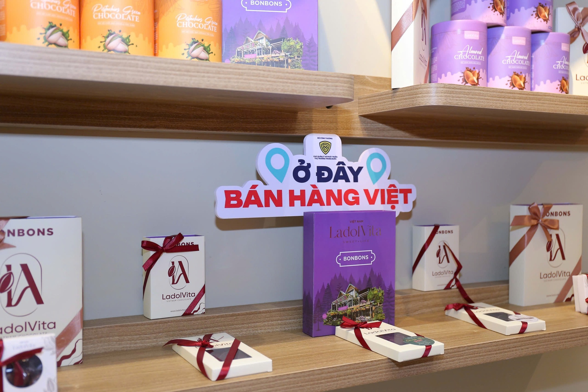 Sắm Tết chọn hàng Việt Nam trên livestream 'Sức sống hàng Việt'- Ảnh 4.