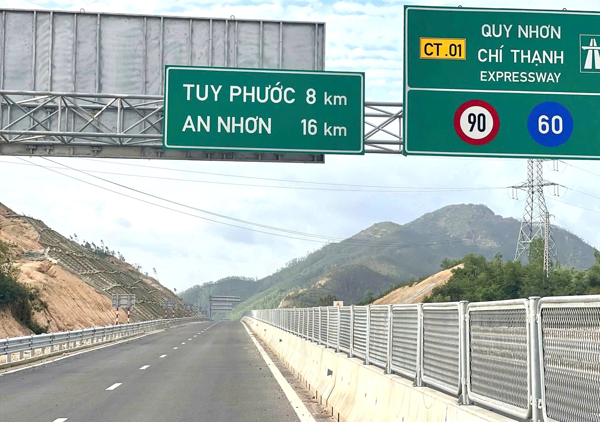 Hai tuyến cao tốc qua miền Trung thông xe 90km trước Tết Nguyên đán- Ảnh 1.