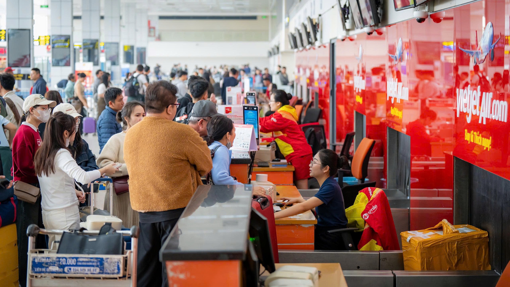 Sân bay Nội Bài dự kiến đón lượng khách cao kỷ lục vào Tết Nguyên đán - Ảnh 2.