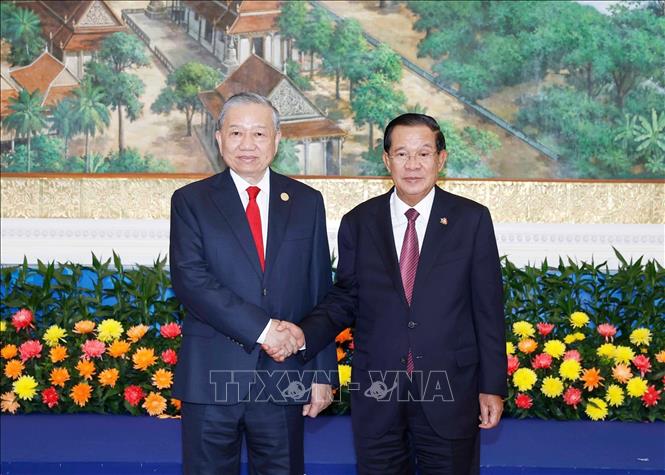 Cuộc gặp giữa Bộ Chính trị Đảng Cộng sản Việt Nam và Ban Thường vụ Trung ương Đảng Nhân dân Campuchia- Ảnh 1.