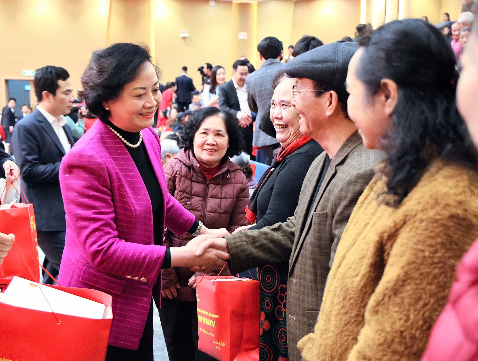 Phó Thủ tướng Phạm Thị Thanh Trà: Chăm lo để mọi người dân Lào Cai đón Tết đủ đầy, ấm áp- Ảnh 3.